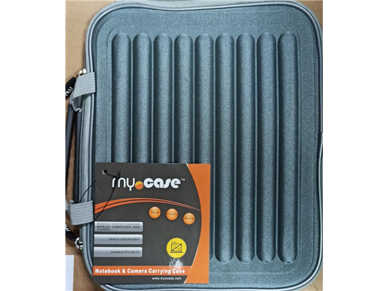 Bulto Para Laptop Myo 10.2" Tipo Sleeve Gris
